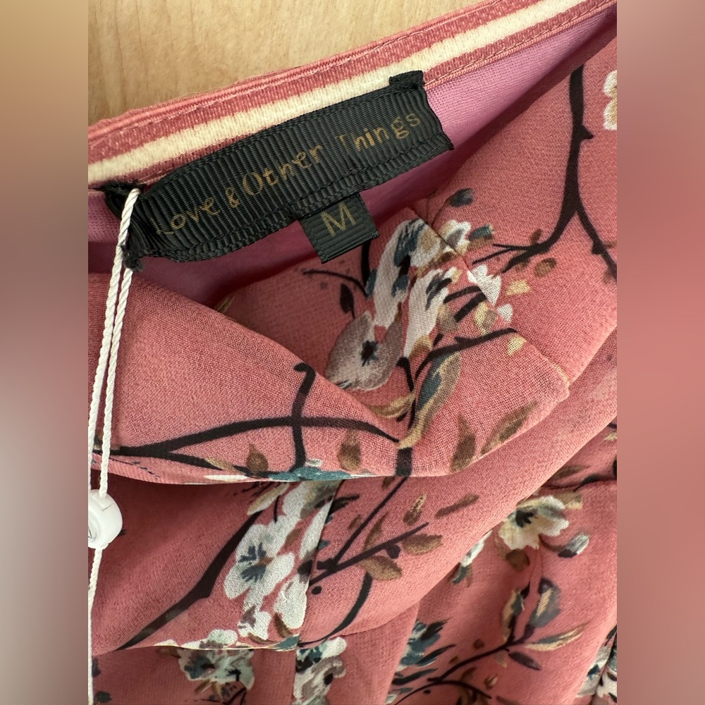 Missguided Floral Pink Dress with off the shoulder details: M - Picture 10 of 10
